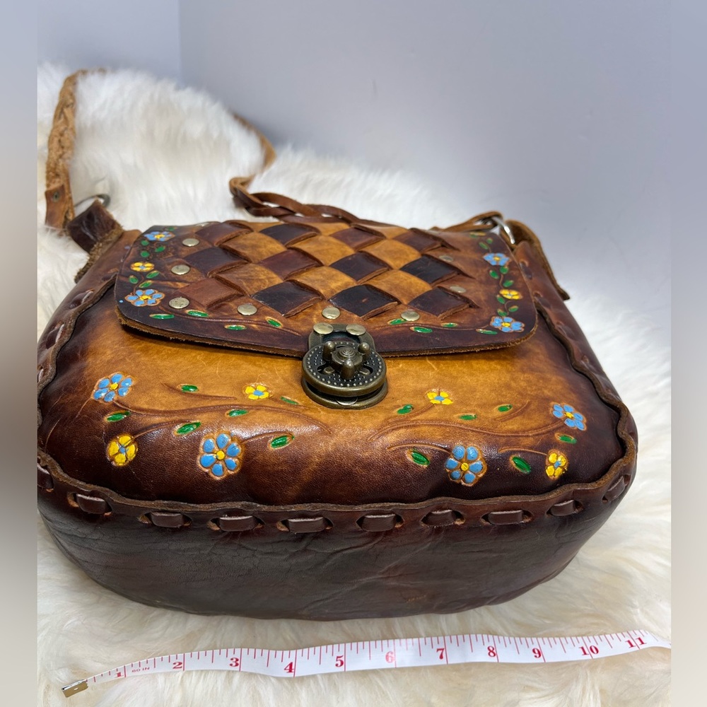 Gift
Vintage RARE Authentic 1970 Hand painted Tooled Leather Crossbody - Picture 12 of 17